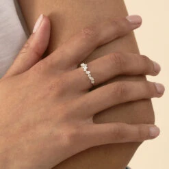 Bague Fine PLEIADES - Cristal / Argenté -Agatha 02220489 136 52 M1