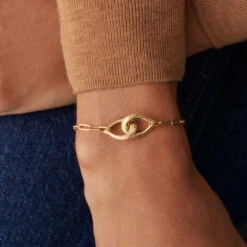 Agatha -Agatha 02490080 137 TU M1